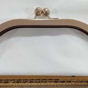 Broche Metálico Grande